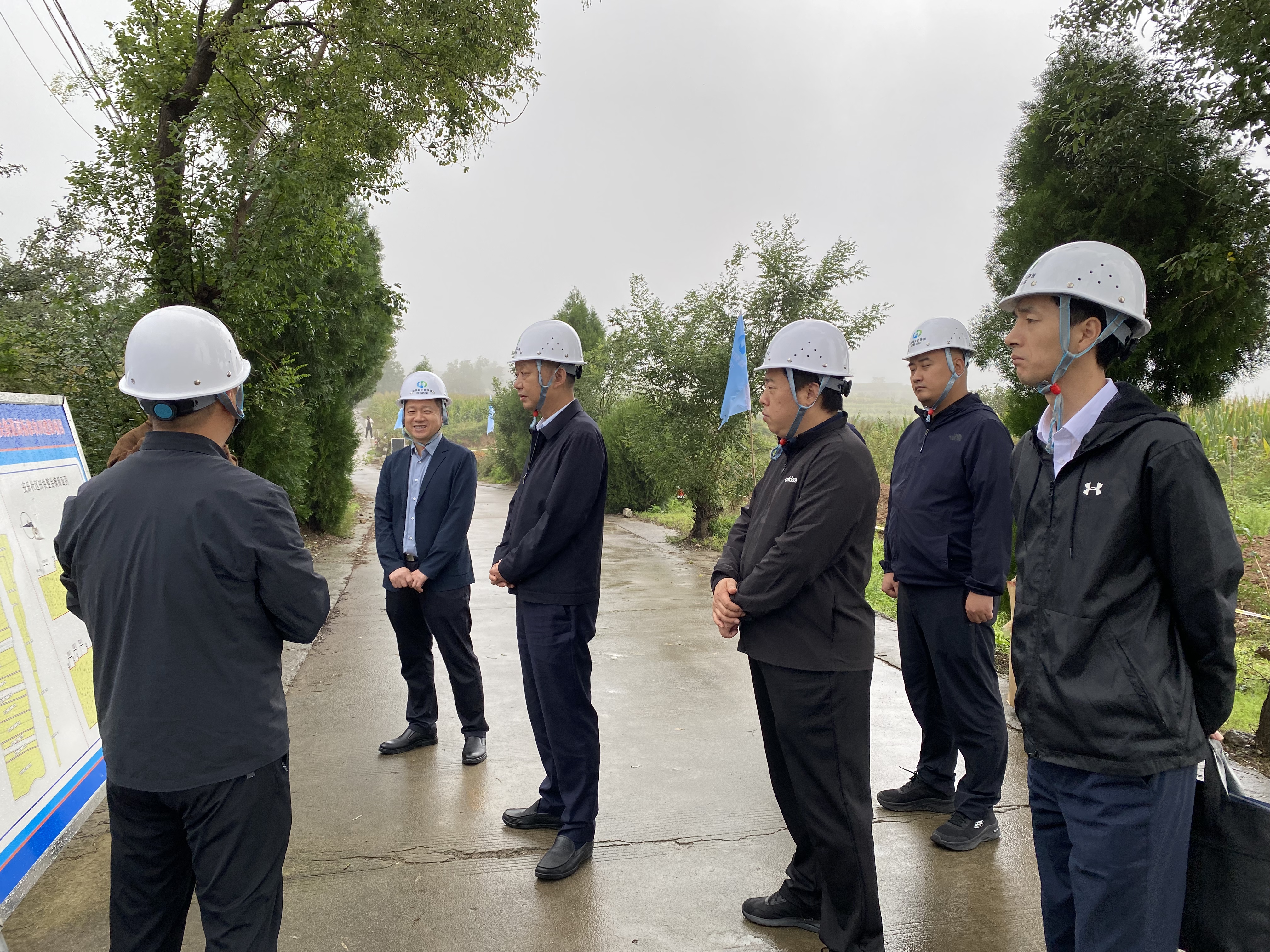 【安全督導·護航】中陜核集團副總經理岳榮昌赴生態公司潼關高標準農田建設項目開展節前安全檢查指導工作
